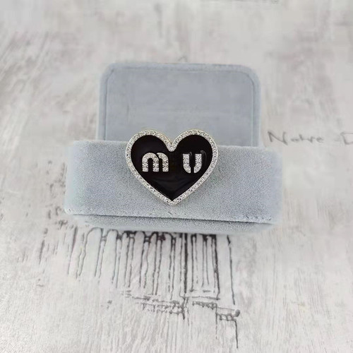 Heart-shaped Miu Miu brooch m home clothing accessories matching shoes hats bags accessories glue rhinestone alloy products