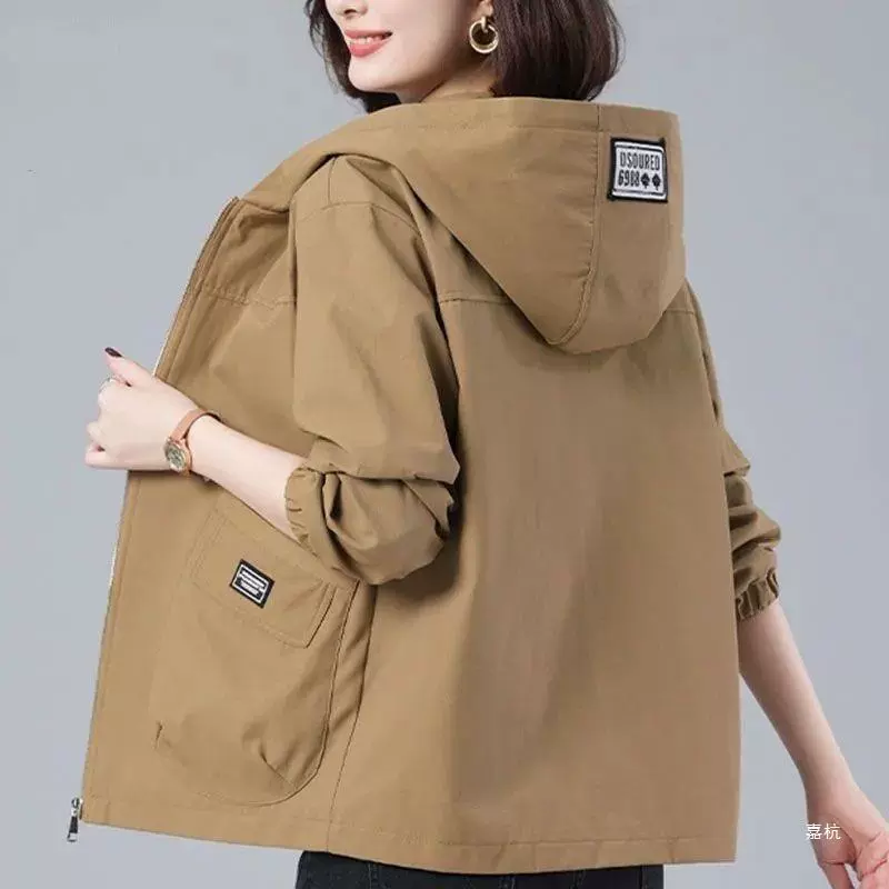 Модная демисезонная куртка с капюшоном oversize для мамы, повседневный стиль и комфорт, свободный крой