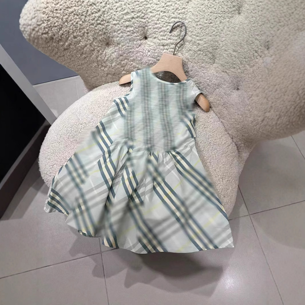 Summer New Style Big Girl Plaid Sleeveless Dress Girl Sweet Western Style Skirt Princess Style