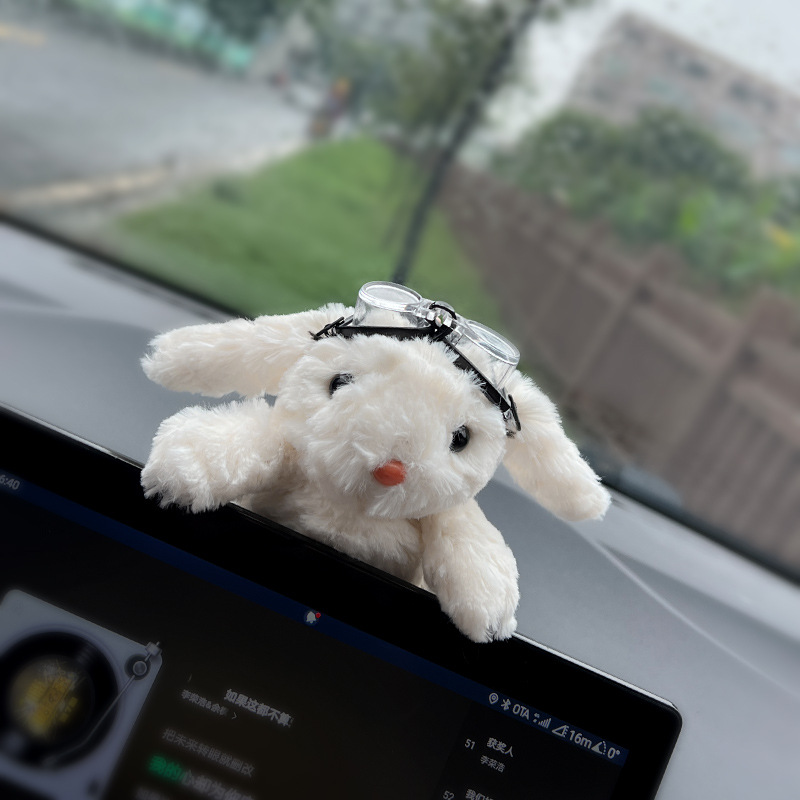 Coches de brazo decoración orejas de conejo muñeca de peluche en la consola central espejo retrovisor limpiaparabrisas maletero adornos mujeres