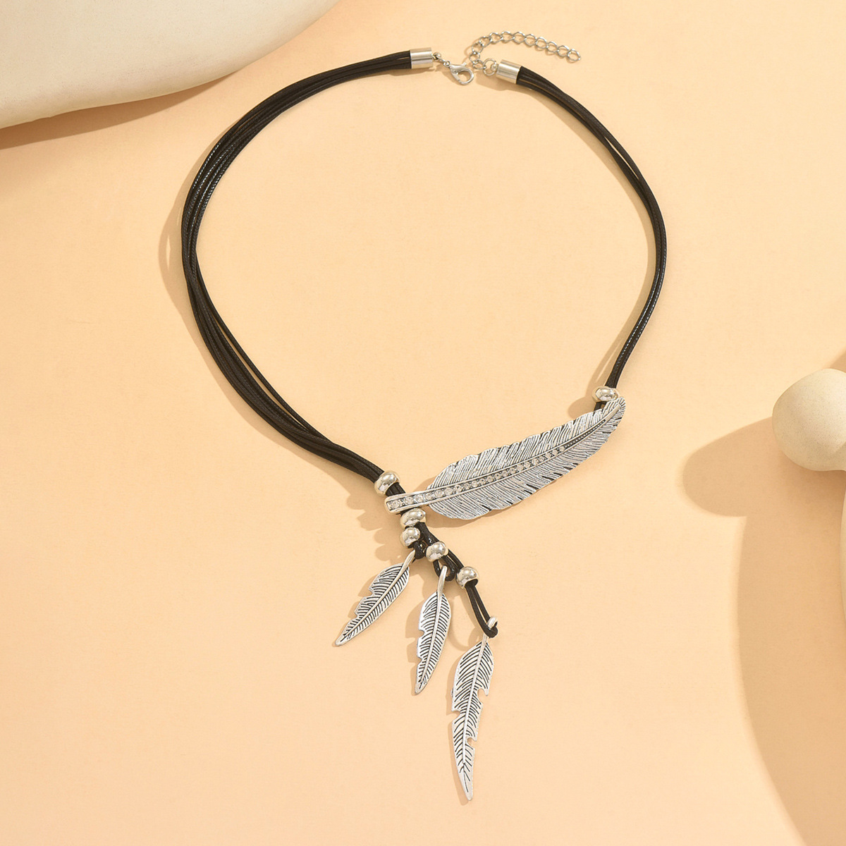 Collier Bohème Rétro À Plumes Et Feuilles Avec Strass Multicouche_voghion.com