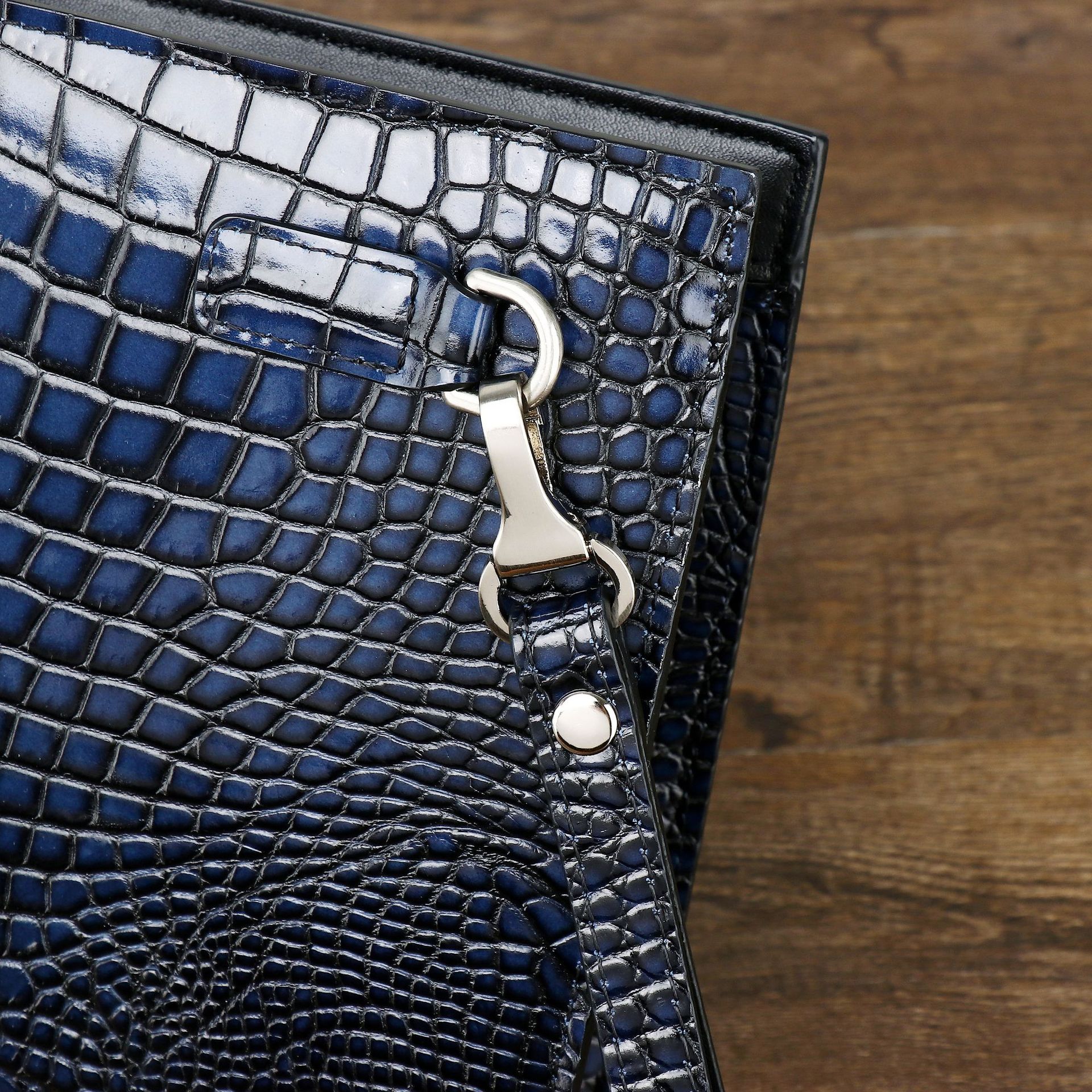 Túi clutch nam da cá sấu in họa tiết bụng cá sấu, ví cầm tay đa năng dung tích lớn, phong cách công sở chi tiết 4