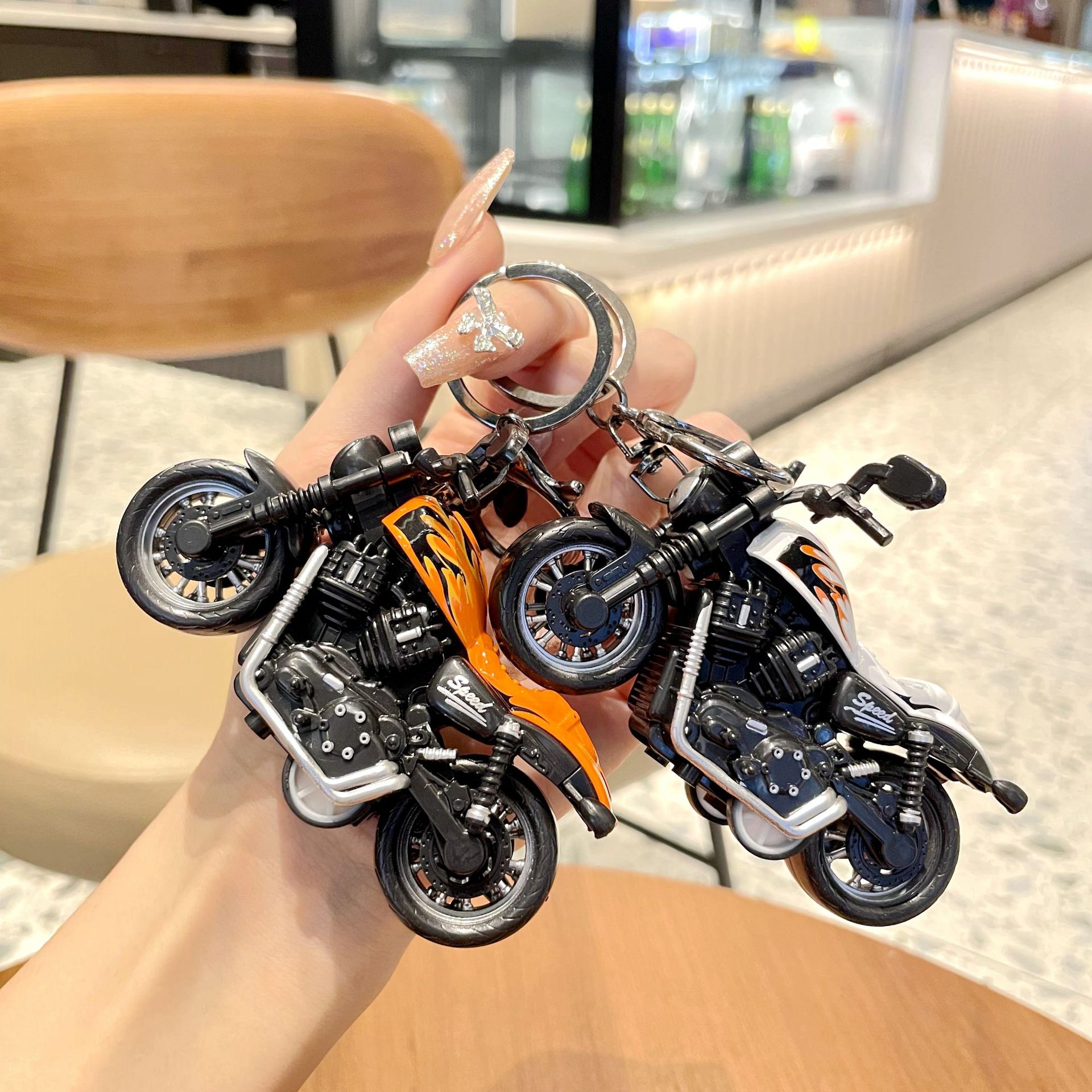 Moda Cool Harley motocicleta pull back motocicleta mini llavero creativo personalizado bolsa de juguete creativo colgante pequeña joyería