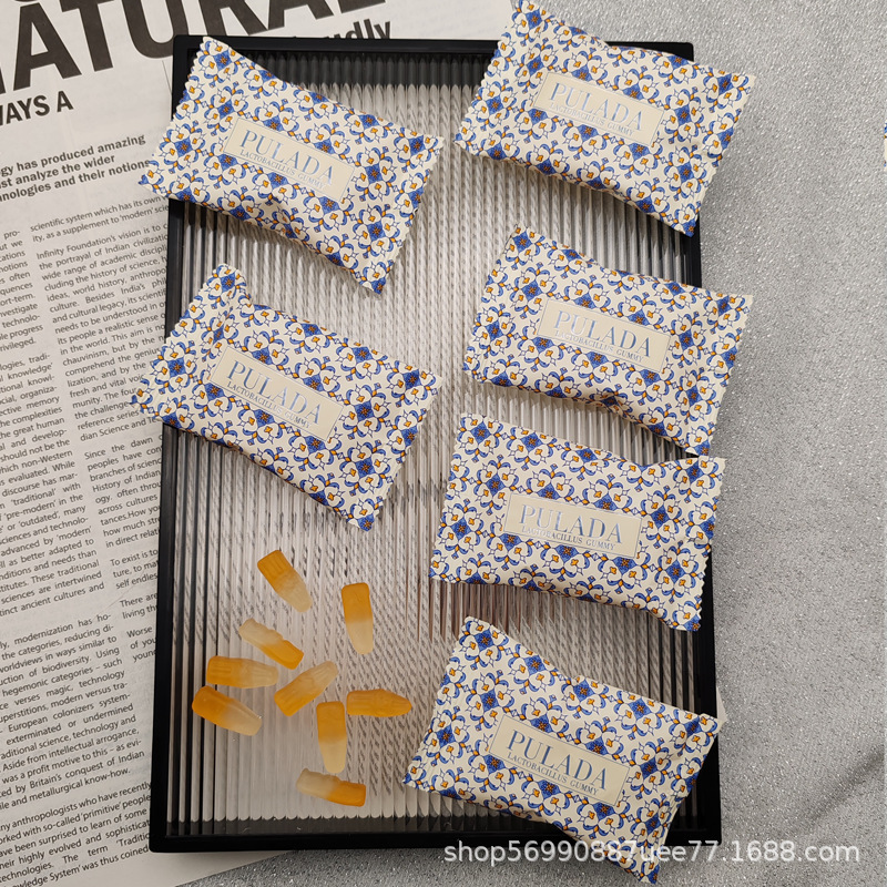 British Pulada Lactic Acid Bacteria Flavored Gummy Candy Small Packaging Bulk Wedding Candy Snacks