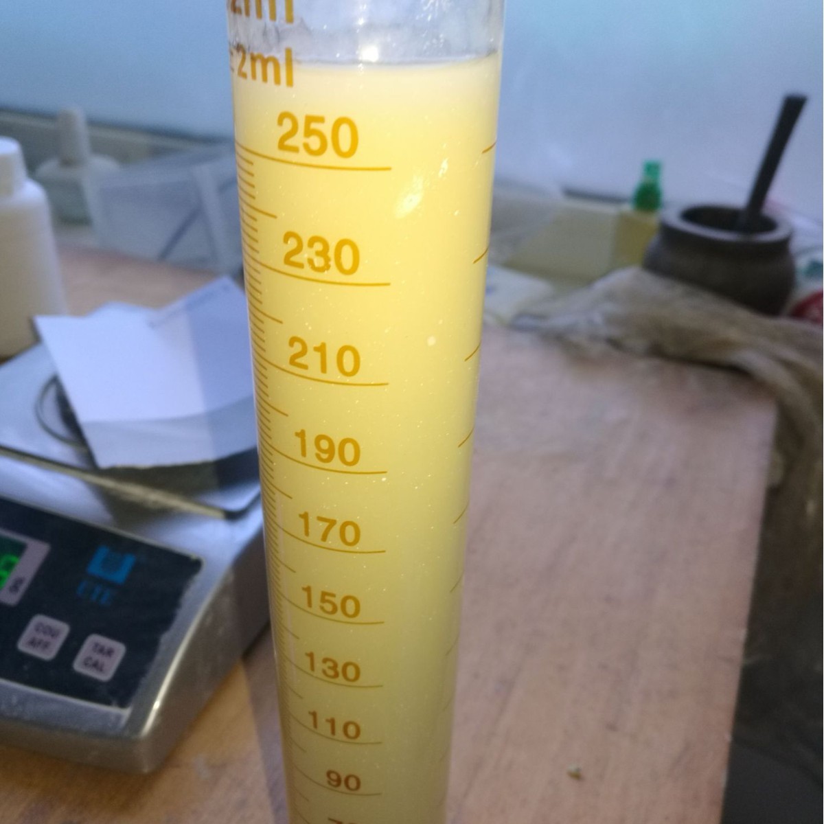 有机膨润土1831 油性涂料增稠剂 钙基白膨润土涂料有机膨润土批发
