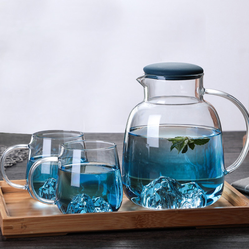 Wholesale Borosilicate Glass Large Capacity Fruit Juicer with Gradient Blue Cup, Cool Water Pitcher