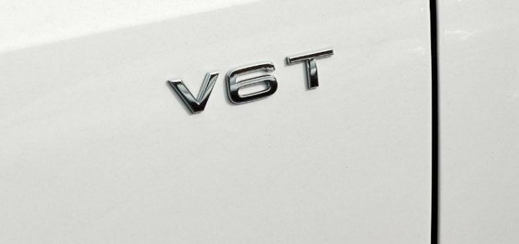 Suitable for Audi side emblem stickers, V6T, V8T, fender emblems, W12, A4L, A5, A6L, A7, Q7 car emblems, Q5, A8L, engine displacement stickers
