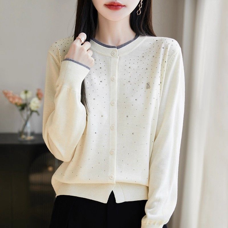 2025 otoño nueva camisa de punto de cuello redondo Cardigan de osos femeninos suéter de color suelto chaqueta delgada