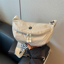 �μ���n�漃ɫ���e������б���С���OӋͨ�����eУ�@��Ӱ����l
