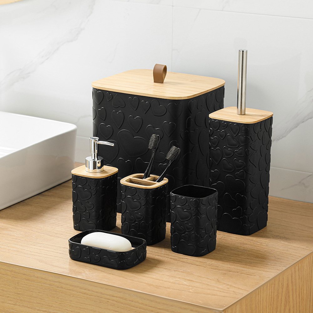 Baño de baño moderno amor en relieve 6 piezas de baño lujoso accesorios de baño botella de loción cepillo de dientes conjunto de tazas
