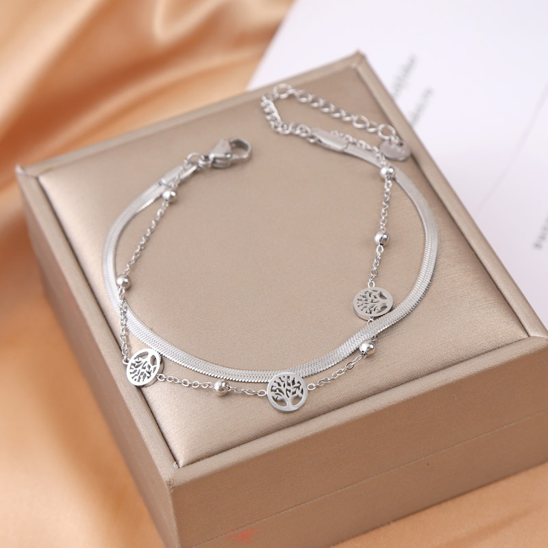 Ventas transfronterizas calientes nuevas pulseras de acero de titanio personalidad femenina de alto nivel diseño ligero de lujo moda temperamento versátil joyería de acero de titanio image 52