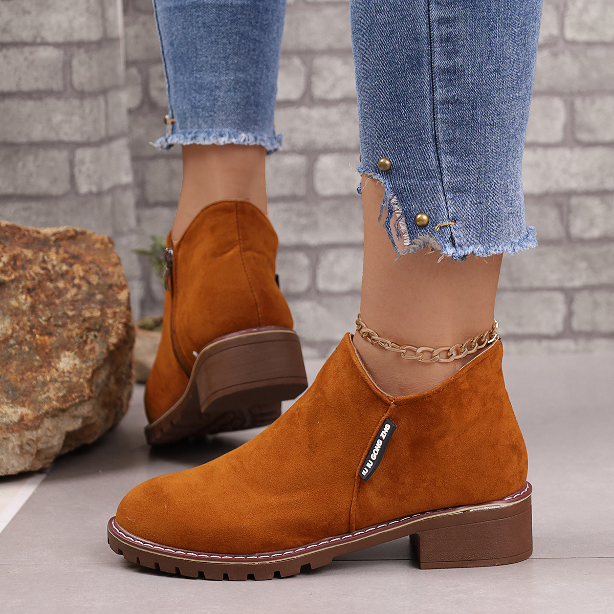 Neue kurze, gefrostete Vintage-Booties für Damen mit klobigen Absätzen und seitlichen Reißverschlüssen_voghion.com