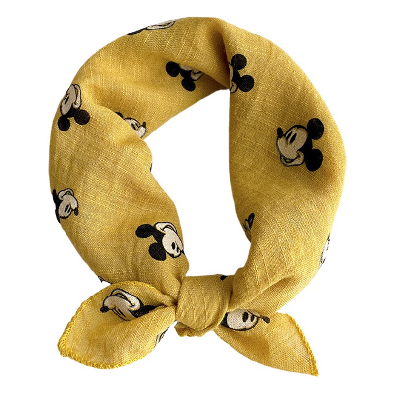 2024 Korean version of the new children's scarf cartoon triangle baby saliva towel baby cute scarf wholesale