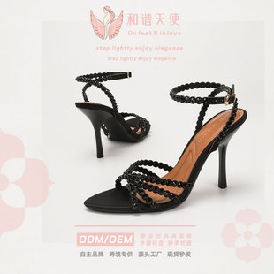 On feet& in love�o���߸�Ьˮ荛�ЬŮ�����Y�����⴩�߸�ŮЬ