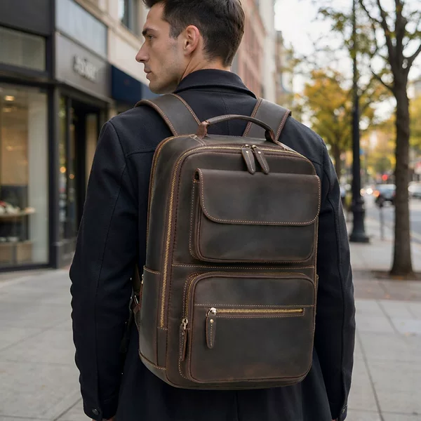 New cross-border model of crazy horse leather men's backpack, vintage genuine leather large-capacity backpack, top-layer cowhide business travel bag