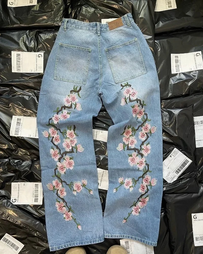 Milenio bug jeans sueltos Harajuku retro flor de cerezo bordado jeans de alta calidad ropa callejera hip hop gótico