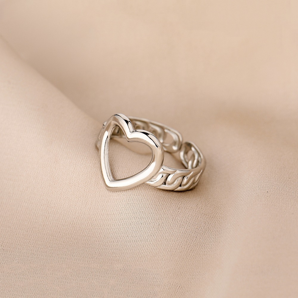 New Style Hollow Heart Shape Titanium Steel Ring display picture 6