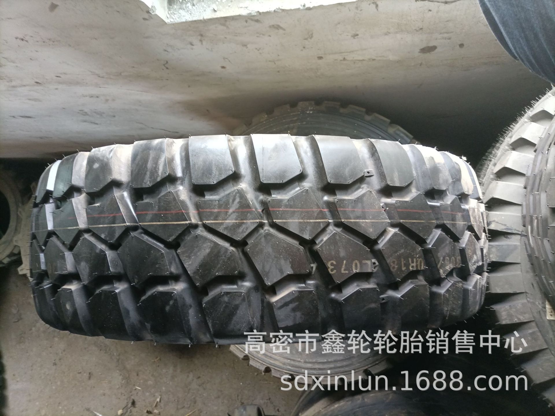 消防车越野305 365 395 335 80R20 80R18 85R20 14.00r20轮胎