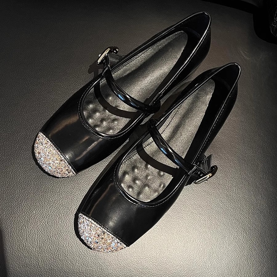 Versión de piel de oveja ~ zapatos de ballet de plata francesa de mujer con suela suave con un cinturón de altura interior con cabeza redonda, zapatos de marijin