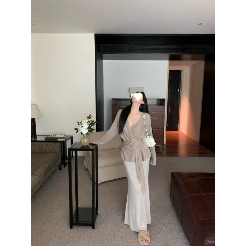 大码女装秋季慵懒风交叉V领长袖针织衫+高腰鱼尾半身裙气质两件套|undefined