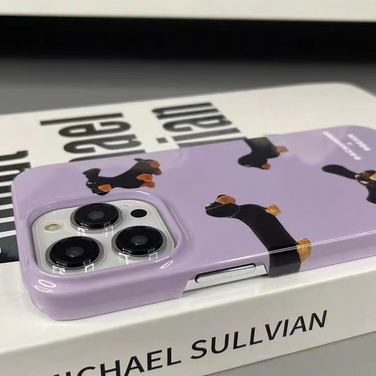 Niche Dachshund Film Phone Case Suitable for Apple 17Air/16E/I13P15/11/8 Protective Cover for Couples