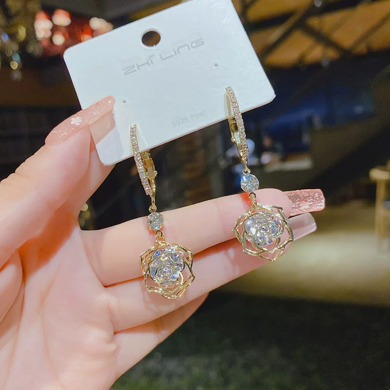 Серебряная игла, серьги, утончённые универсальные маленькие кристаллические серьги, образец серебра 925, корейский стиль, интернет-знаменитость