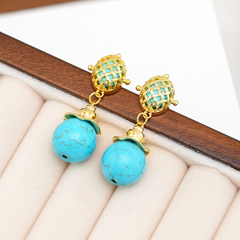 Turquoise ethnic design elegant earrings