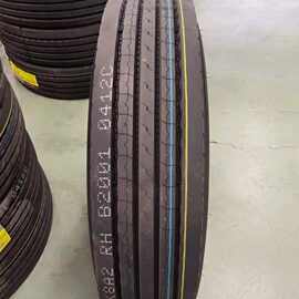 批发真空钢丝胎275/285/315/70/80R22.5中长途载重汽车客车轮胎