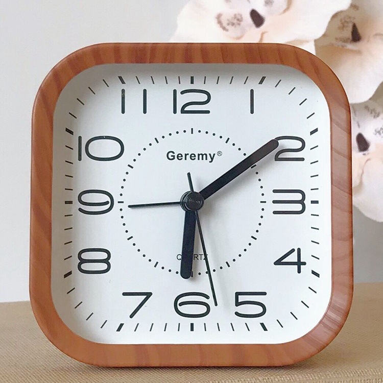 Minimalist Retro Wood Grain Alarm For Elderly Home Desktop Square Pendulum Student Modern Large Character Bedside Clock_voghion.com