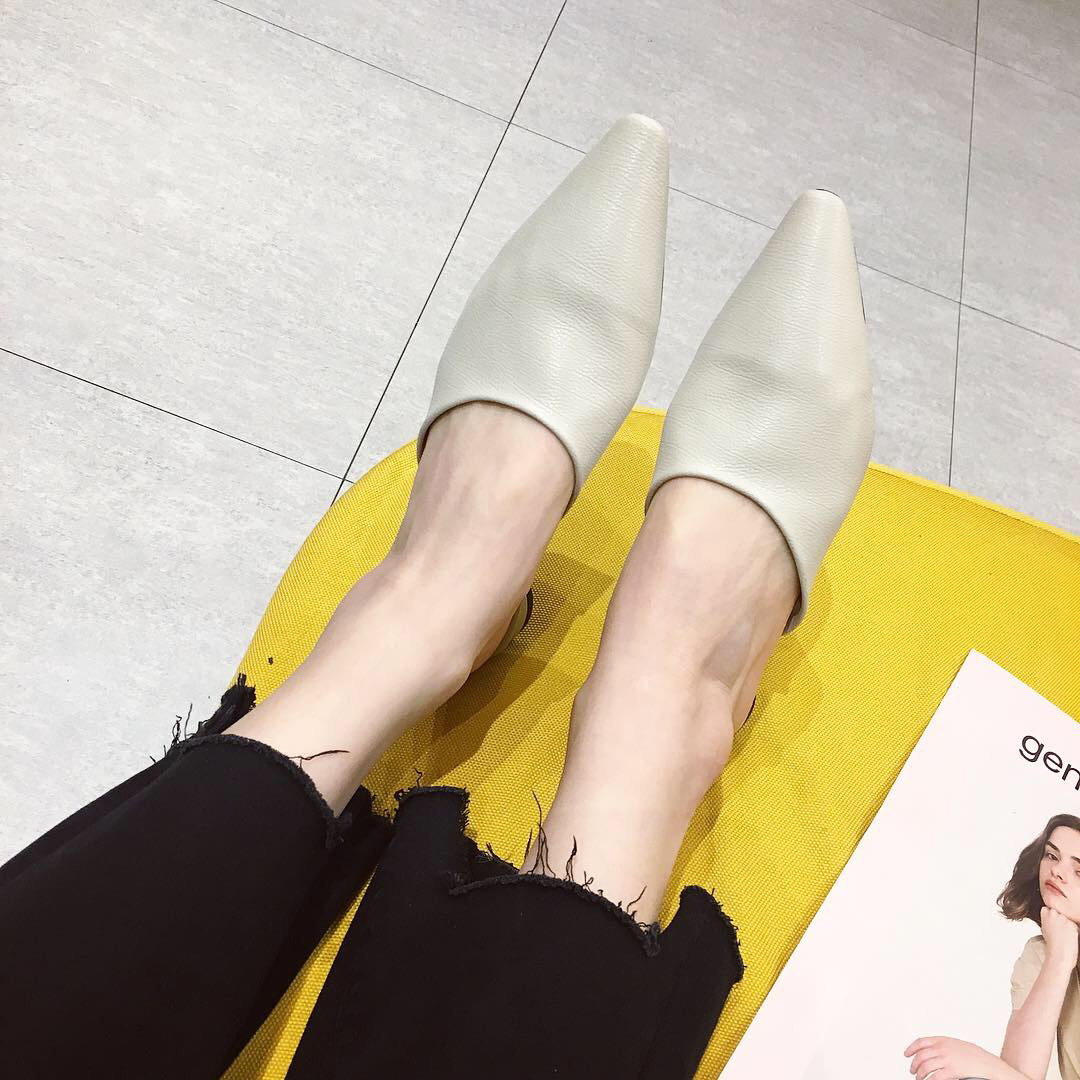fashion solid color pointed toe Muller half slippers  NSHU55958