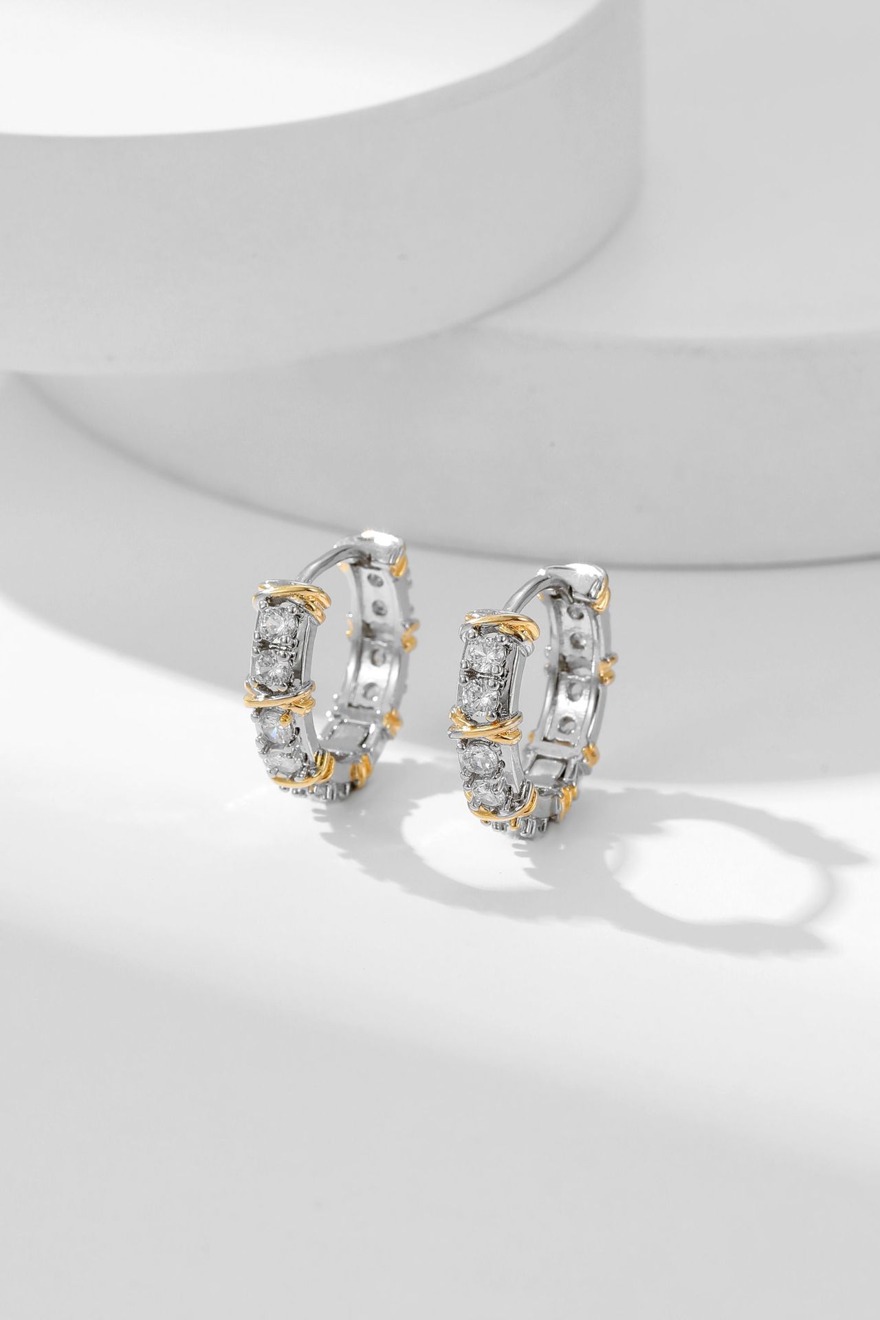 1 Pair Elegant Geometric Mixed Metal Plating Copper Zircon Earrings display picture 4