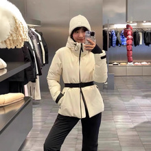 24�����¿�Ůʿ��ñ��ѩ90�׶�����������������������ˮ���޷�