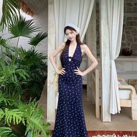 繁花夏季新款挂脖连衣裙蕾丝拼接镂空显身材遮肉收腰包臀鱼尾长裙