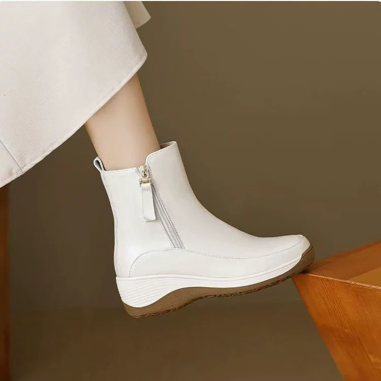 Наклон удобный 2024 осень и зима новая женская мама с толстой подошной обувью короткие сапоги тонкие бархатные боковые кожаные сапоги на молнии