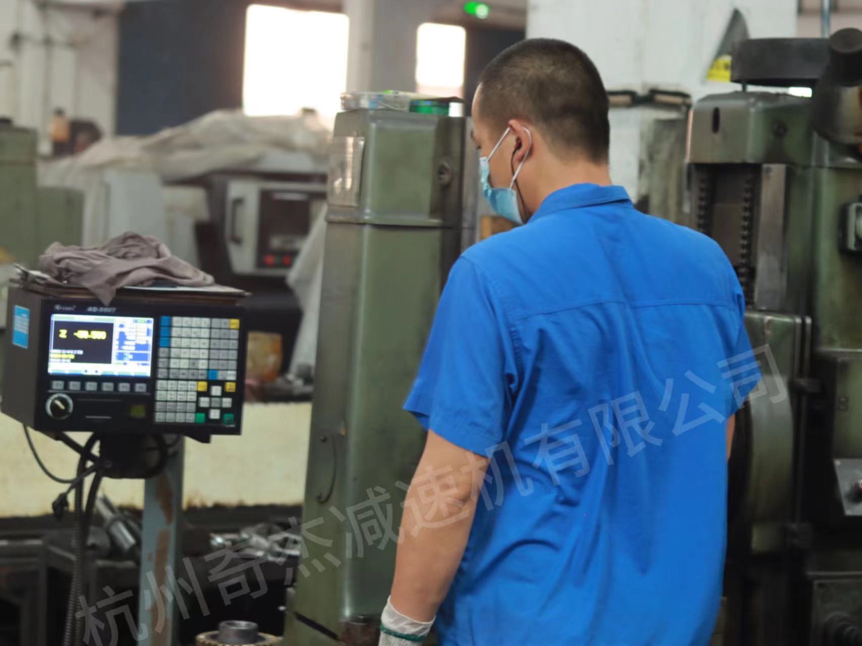 f671f36e12823618f8f1c334983937