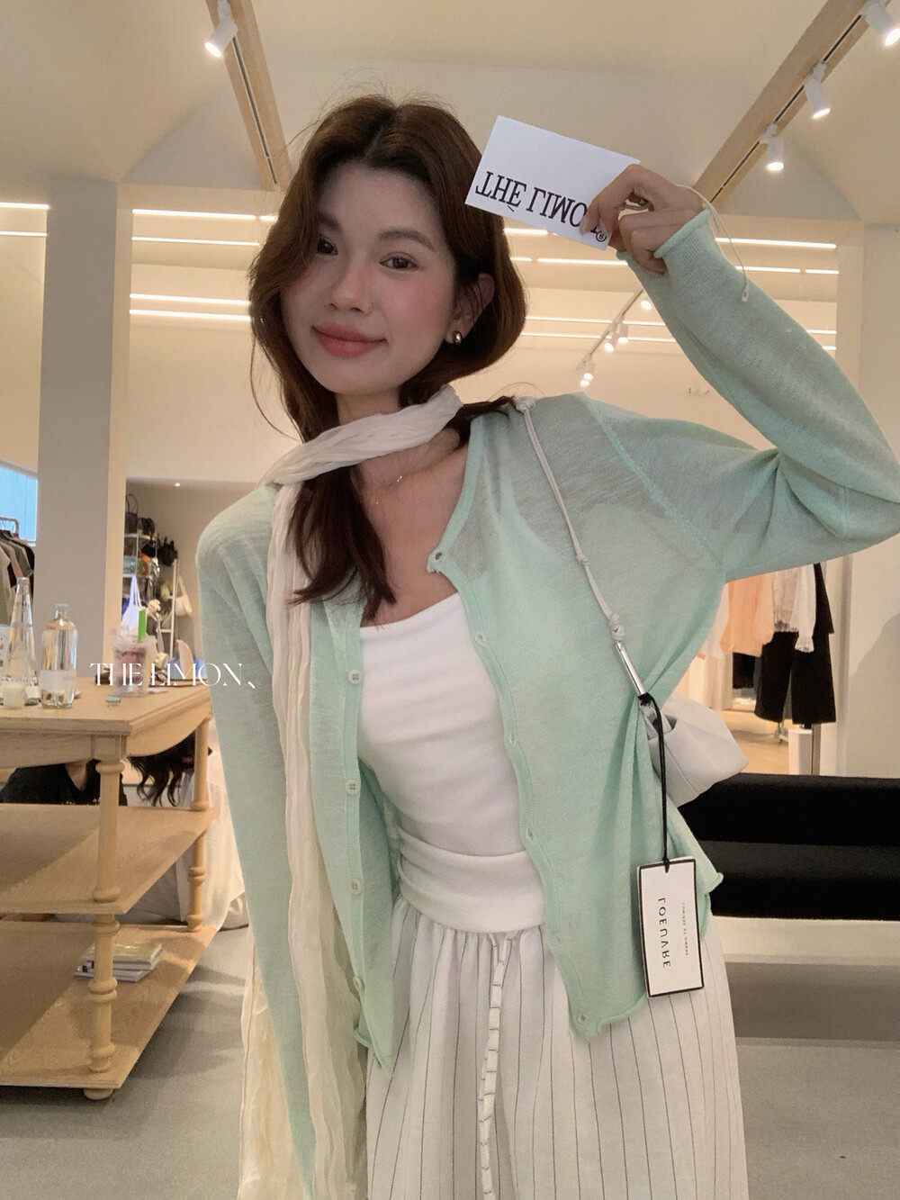 Áo khoác cardigan nữ cổ tròn chất liệu tre đũi chống nắng mỏng nhẹ — Đỏ thẫm, Xám cacbon, trắng ngà, xanh nhạt chi tiết 16