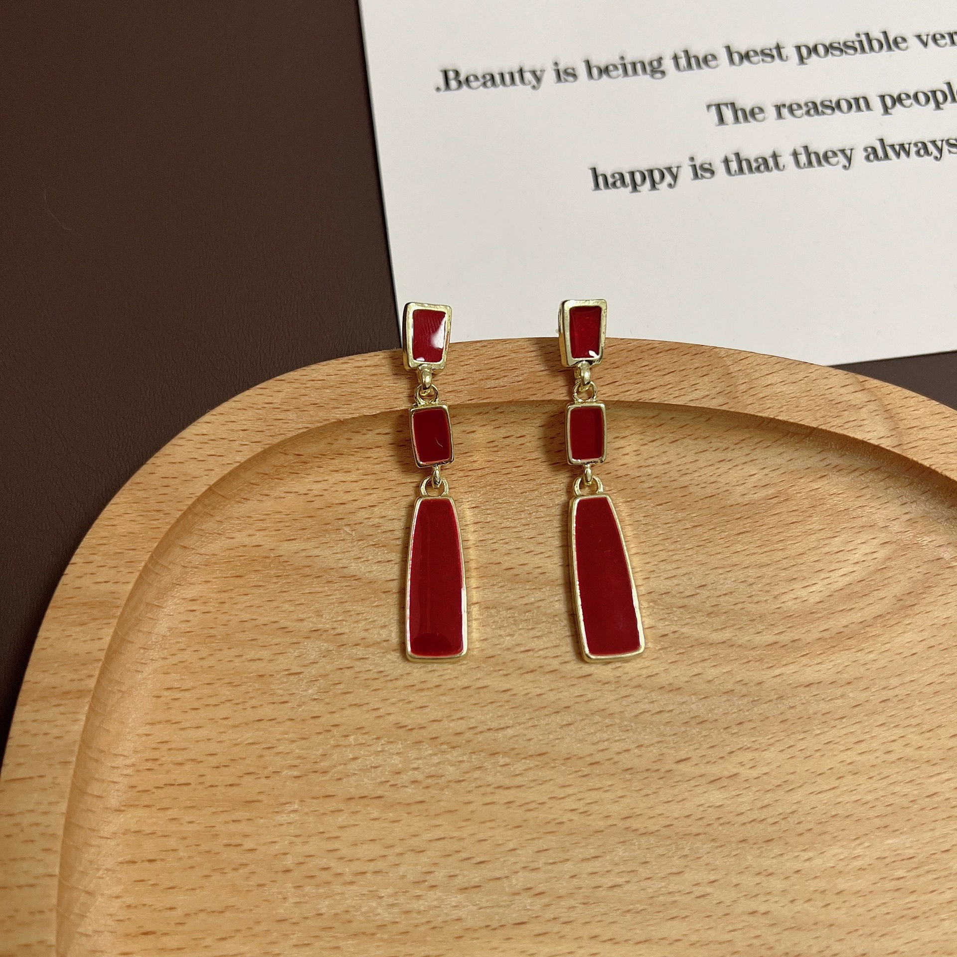 Retro red festive earrings, simple and elegant design