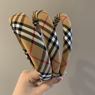 Ӣ���L��y�l�������nϵ���B��@ĘС�p�g�l���Ů�߅�^���^�