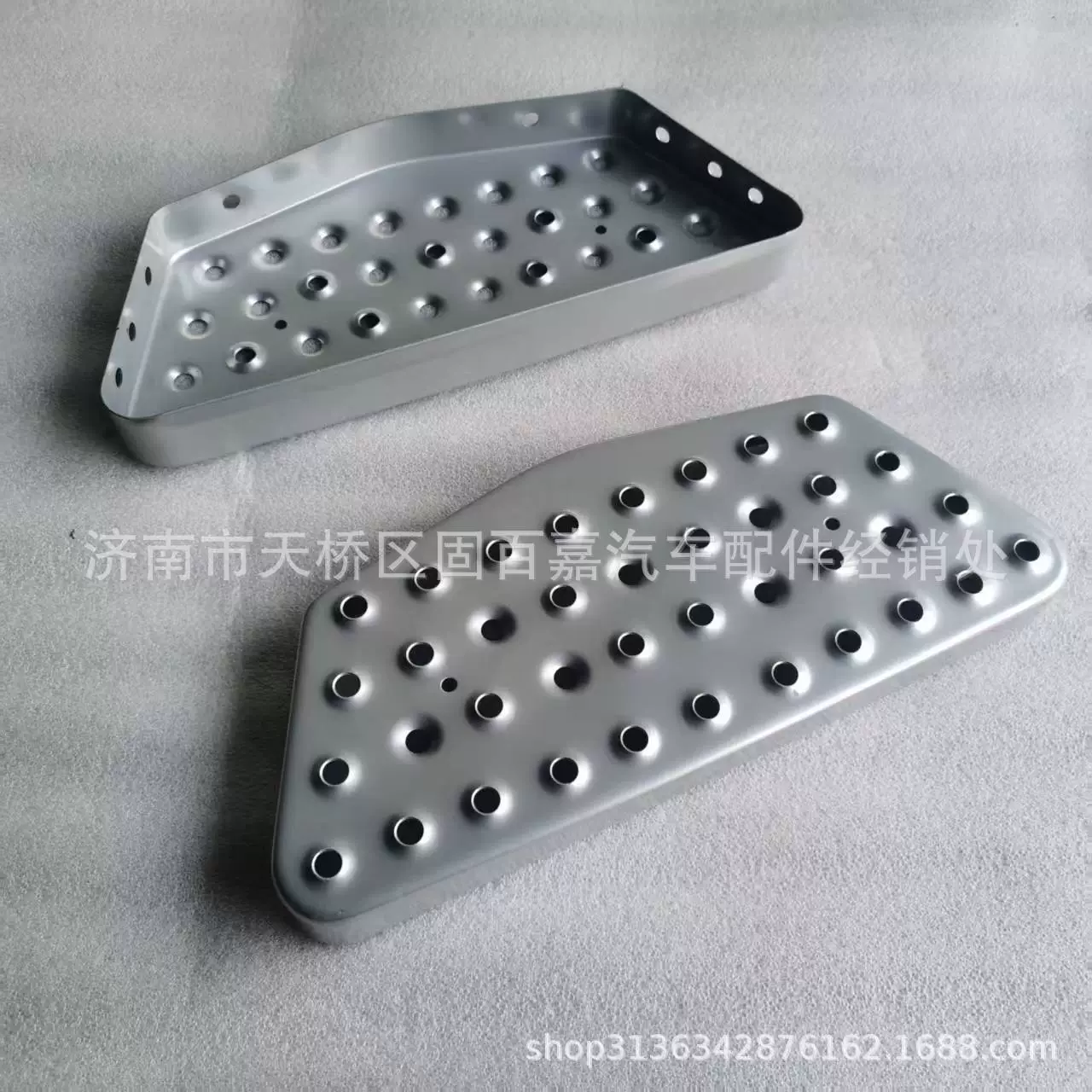 810W61511-0001 передняя противоскользящая пластина подкрылка нижняя для HOWO Shandeka