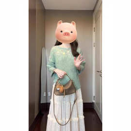 薄荷绿镂空马海毛毛衣女2025秋款高级感亮片针织衫软糯浣熊绒上衣