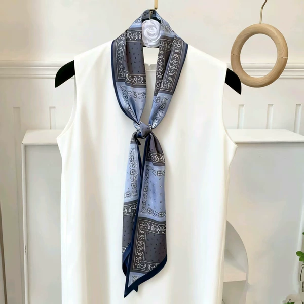 Square cashew blue