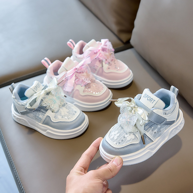 Zapatos de mariposa para niñas 2026 primavera nuevos zapatos casuales antideslizantes de suela suave para niños zapatos princesa coreana