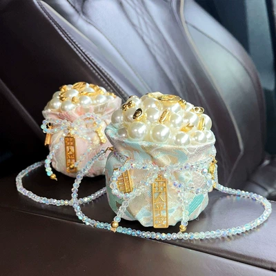 Car ornaments – Odor Removal