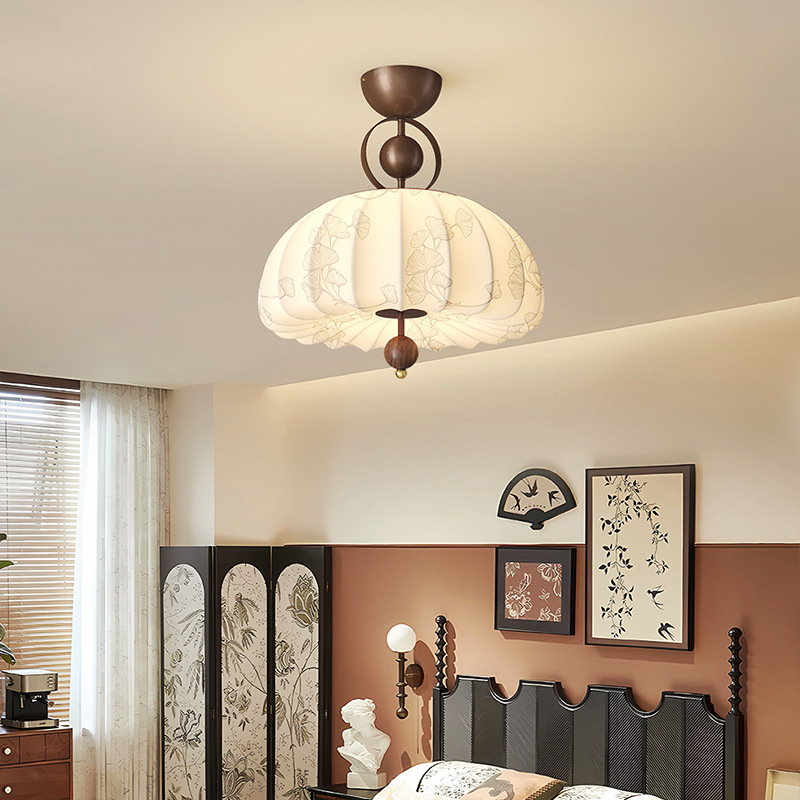 Araña de dormitorio principal de tela impresa de estilo medio 2025 nueva luz de habitación de restaurante de protección ocular de espectro completo retro de Song