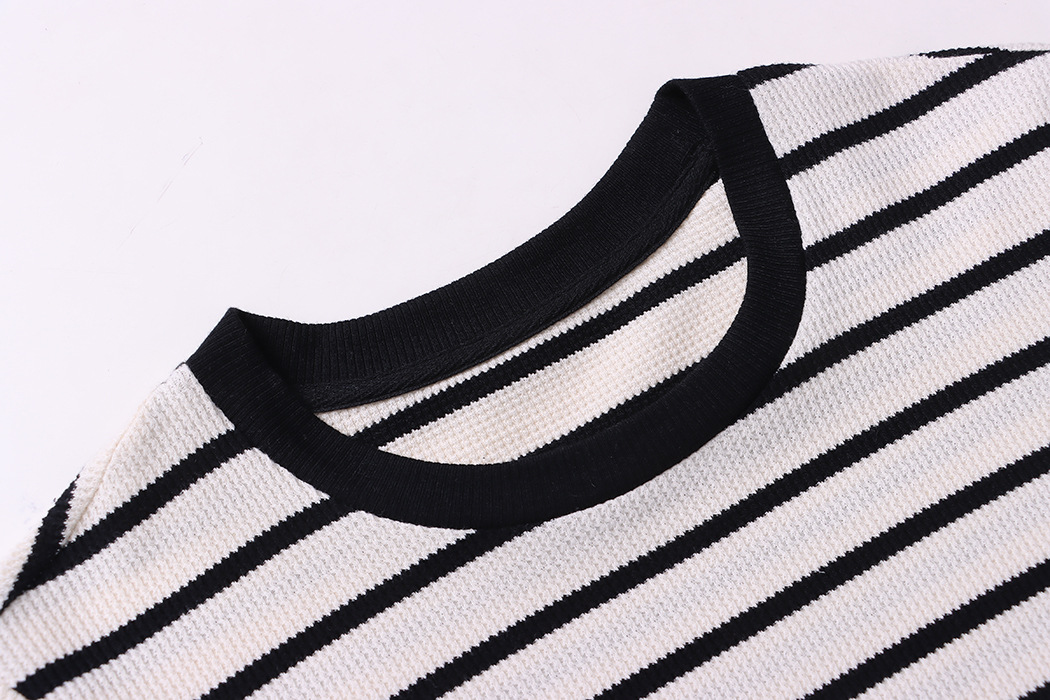 Sinanbo Daily Fashionable Walf Checks Fabric Black Edge Small round Neck Striped T-shirt Bottoming Shirt