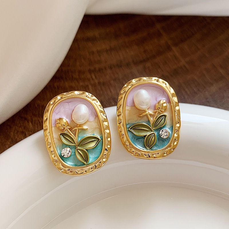 Pendientes vintageins de mediana edad de nicho retro Pendientes de lujo ligero de alta calidad al por mayor Pendientes de estilo de pintura al óleo de esmalte femenino image 15