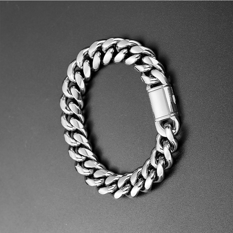 chain necklace, men's titanium steel high-end jewelry, women's flip button lock bone Cuban chain, coarse style_voghion.com