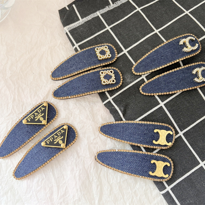 New denim hair clip with water drop design, large size, full of rhinestones, triangular letter hairpin, high-end and stylish bangs clip for women