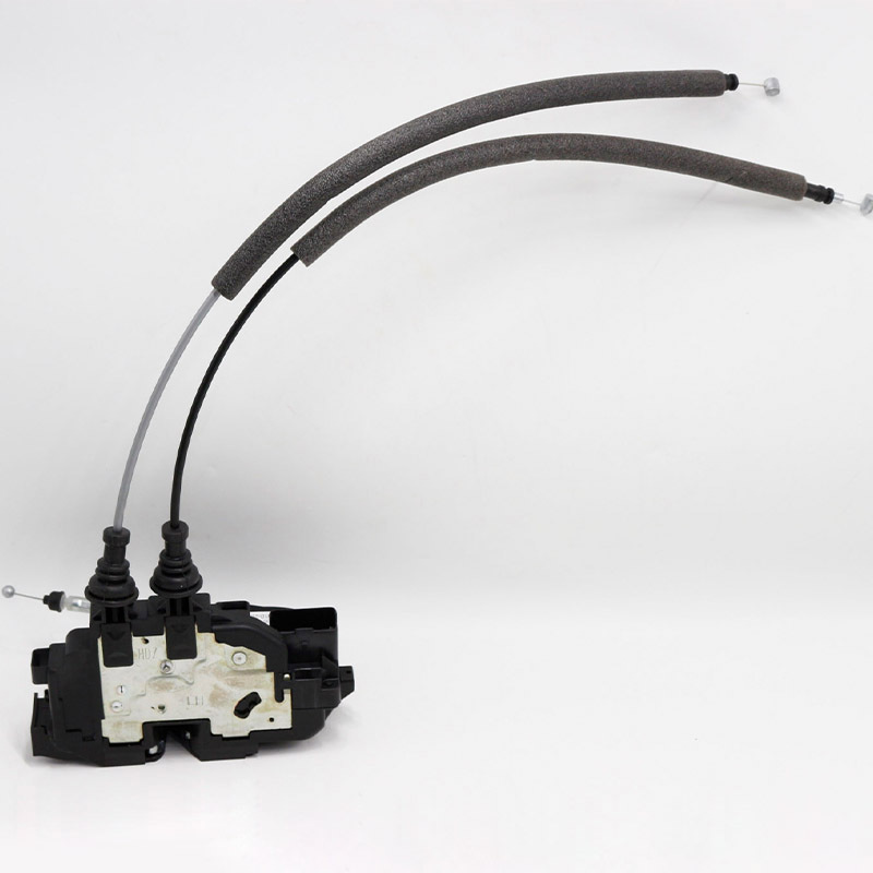 813102B020 Is Suitable for the Left Front Door Lock Actuator of Hyundai Santa Fe 2007-2010