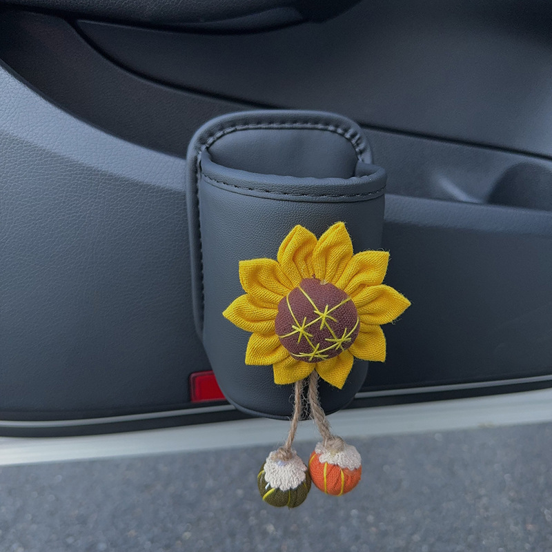 Car Seat Cup: Qìchē Car cup holder/beverage holder - sunflower-black-cup-storage-bucket